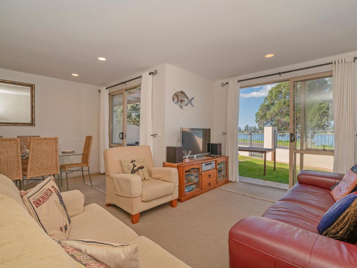 Tairua Waterfront Retreat - Tairua Apartment Kültér fotó