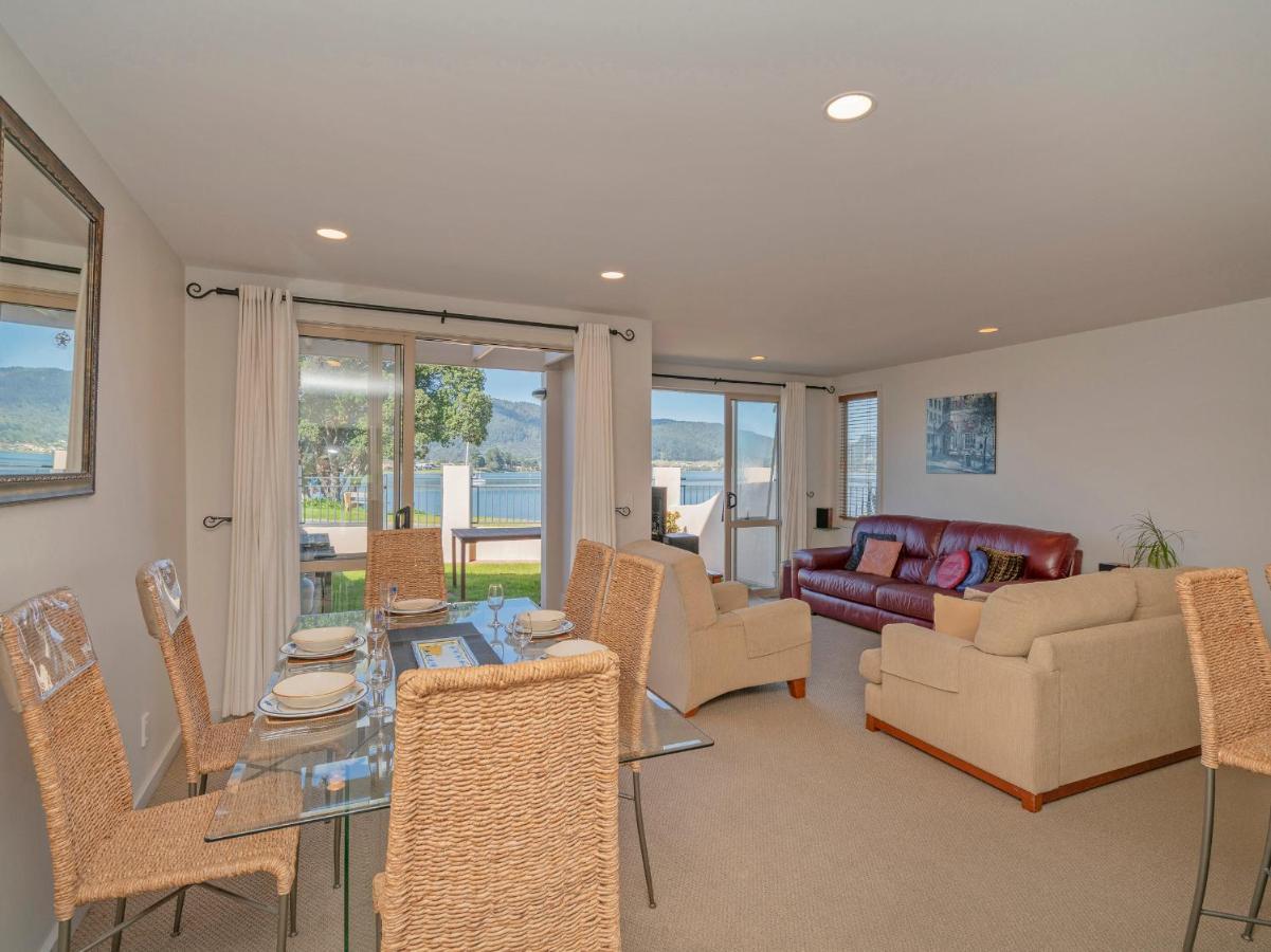 Tairua Waterfront Retreat - Tairua Apartment Kültér fotó