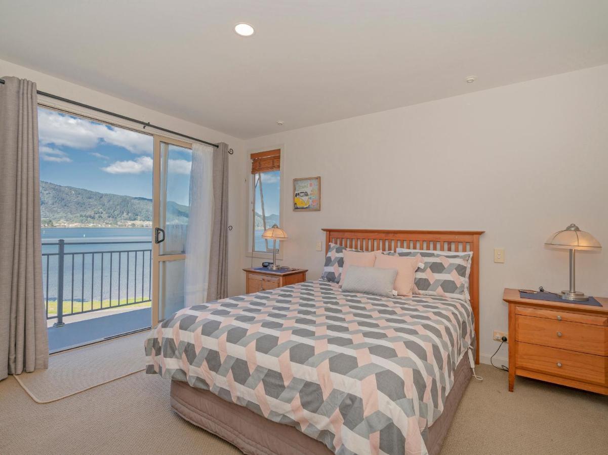 Tairua Waterfront Retreat - Tairua Apartment Kültér fotó