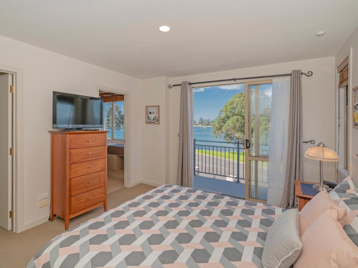 Tairua Waterfront Retreat - Tairua Apartment Kültér fotó
