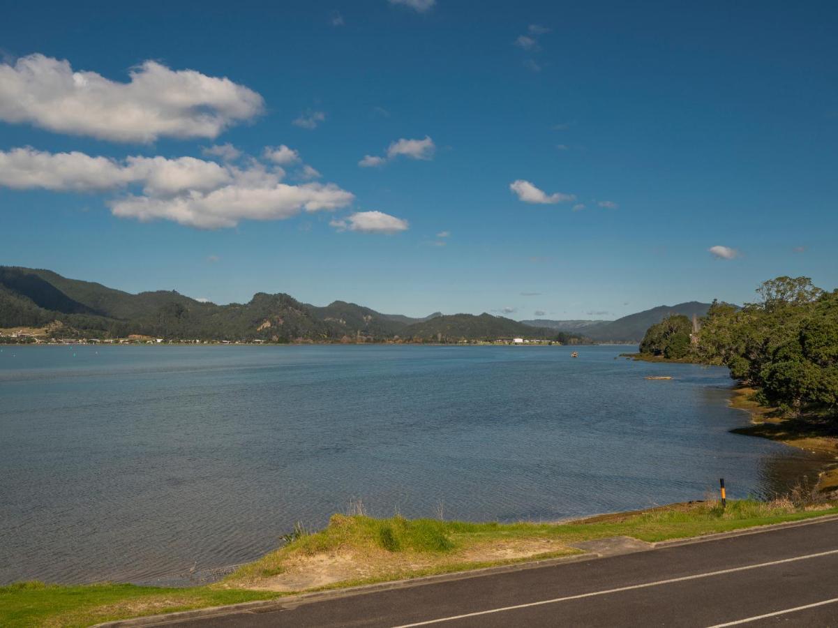 Tairua Waterfront Retreat - Tairua Apartment Kültér fotó